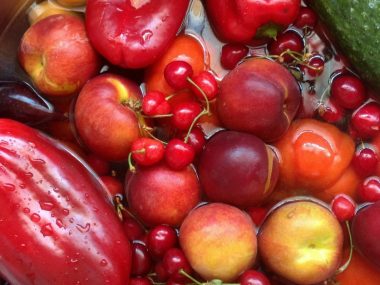 como tirar pesticidas nos alimentos